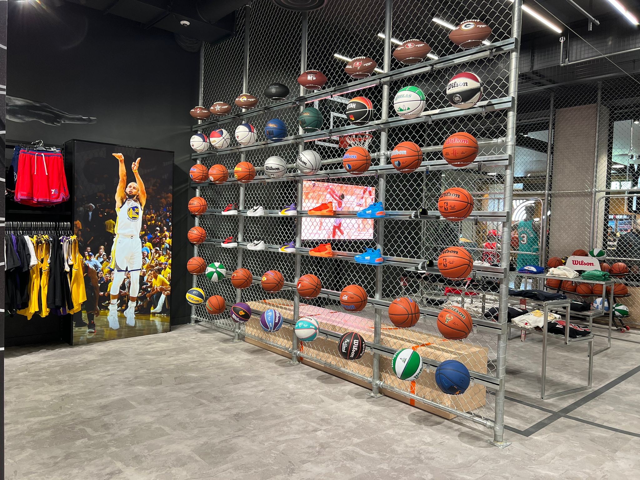 BJW Southland BB Court Gal Slatwall Brackets.jpg